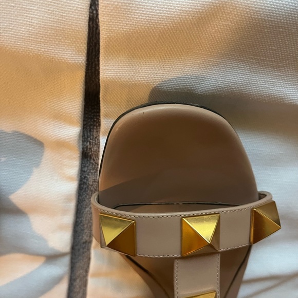 Valentino Roman Stud slide sandals - Picture 6 of 9